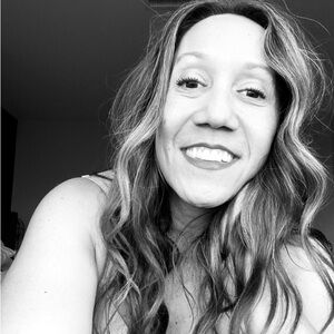 Meet your Posher, Sutinya